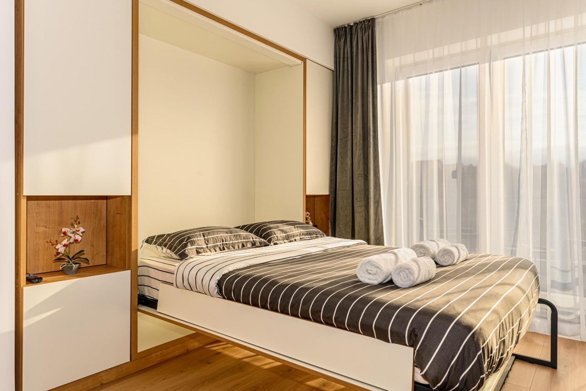 Luxury Landing Apartments Complex Qualis Brasov Luaran gambar