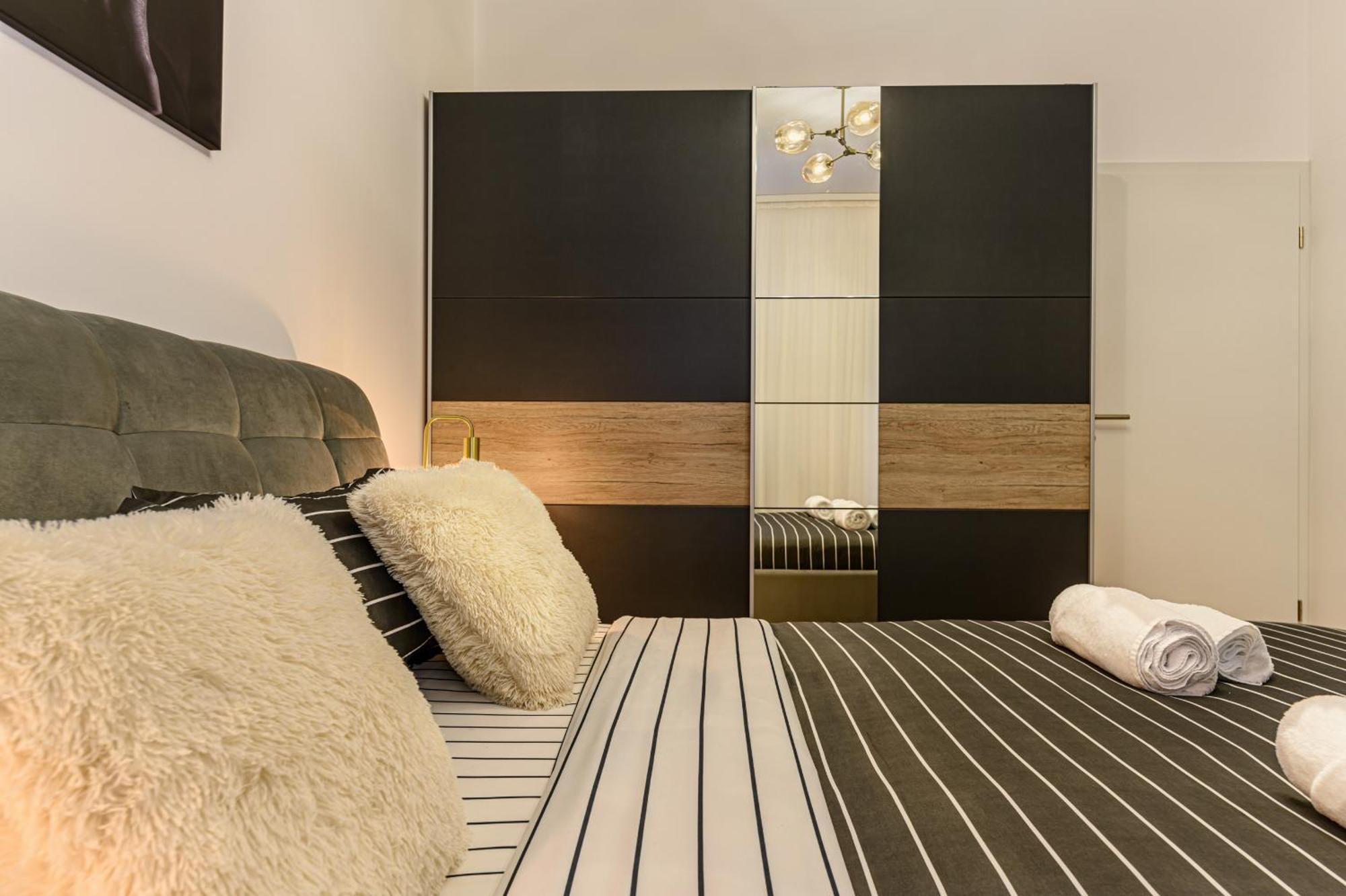 Luxury Landing Apartments Complex Qualis Brasov Luaran gambar