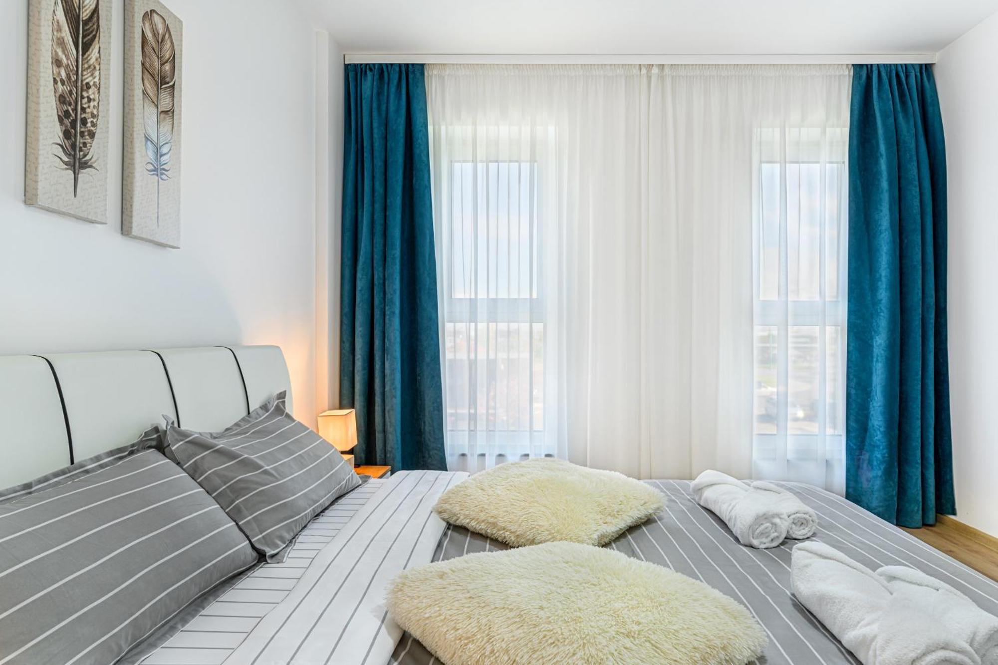Luxury Landing Apartments Complex Qualis Brasov Luaran gambar